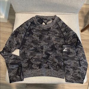 GYMSHARK CAMO SEAMLESS LONG SLEEVE CROP TOP XS